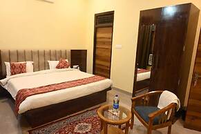 Saraswati Luxurius Home Stay