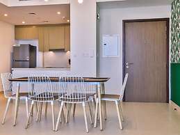 Luxury Marina View 2BR Flats Dubai by Belvilla