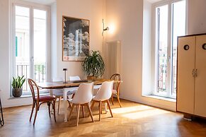 Boho 202 in Rome With 2 Bedrooms and 2 Bathrooms