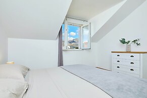 Apartment 2Home