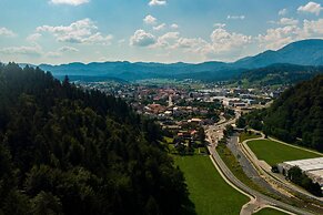 Eco Farm Mikl Pine Tree Apartment