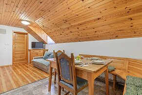 Suite Alder embraced by nature
