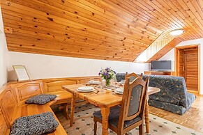 Suite Alder embraced by nature
