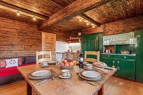Suite Alder embraced by nature