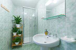 Suite Alder embraced by nature