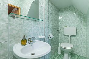 Suite Alder embraced by nature