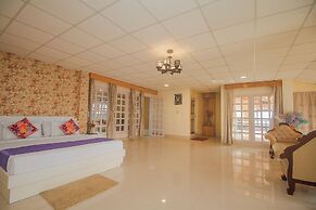 Mount Queens Hill Resort & Spa