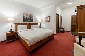 Arc de Triomphe by CityBookings