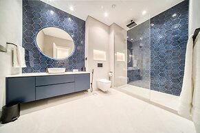 Modern 3BR Palm Penthouse w Private Plunge Pool
