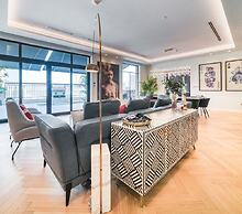 Modern 3BR Palm Penthouse w Private Plunge Pool