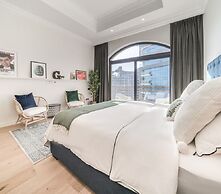 Modern 3BR Palm Penthouse w Private Plunge Pool