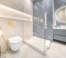 Modern 3BR Palm Penthouse w Private Plunge Pool