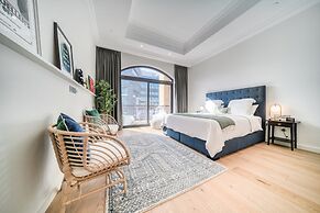 Modern 3BR Palm Penthouse w Private Plunge Pool