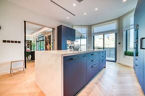 Modern 3BR Palm Penthouse w Private Plunge Pool