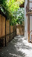 Sip Sunset Hostel and Lounge