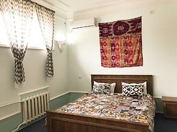 Guesthouse Ikathouse
