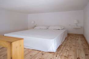 Kyon Beach Suites Kythnos