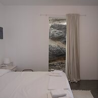 Kyon Beach Suites Kythnos