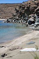 Kyon Beach Suites Kythnos