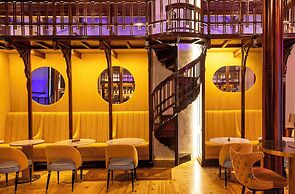 Hotel Tres Campanas