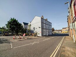 Cumberland Hotel