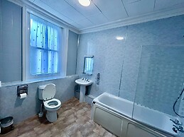 Cumberland Hotel