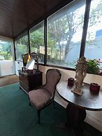 Cumberland Hotel