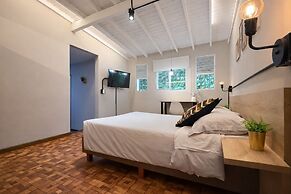 Frontera by Roots Rentals