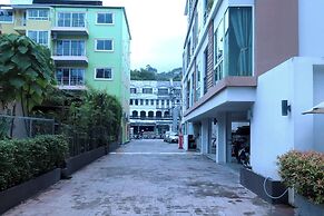 6-26 - 1 Bdr Condo With Balcony and Shared Pool