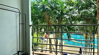 6-26 - 1 Bdr Condo With Balcony and Shared Pool