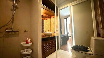 6-26 - 1 Bdr Condo With Balcony and Shared Pool