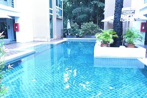 6-26 - 1 Bdr Condo With Balcony and Shared Pool