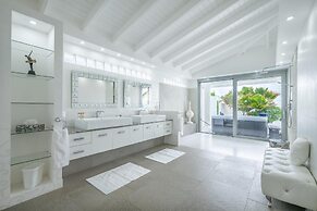 La Perla Palais - Luxury Villa on Private Beach