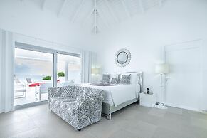 La Perla Palais - Luxury Villa on Private Beach