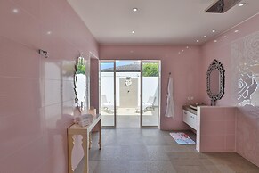 La Perla Palais - Luxury Villa on Private Beach