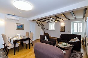 Apartment Maru Prestige
