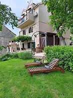 Authentic Stone House Lola