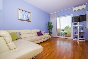 Apartment 3 Beaches With Free Parking