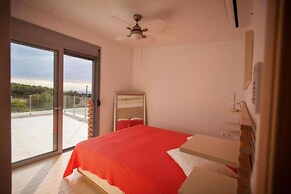Island Villa Sani Sea View