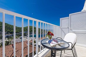 Green Hills Apartment