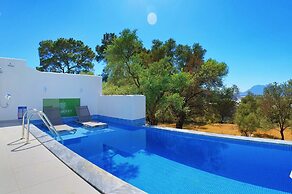 Villa Chives