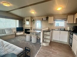 Immaculate 3-bed Static Caravan in Skegness