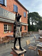 Horus hotel