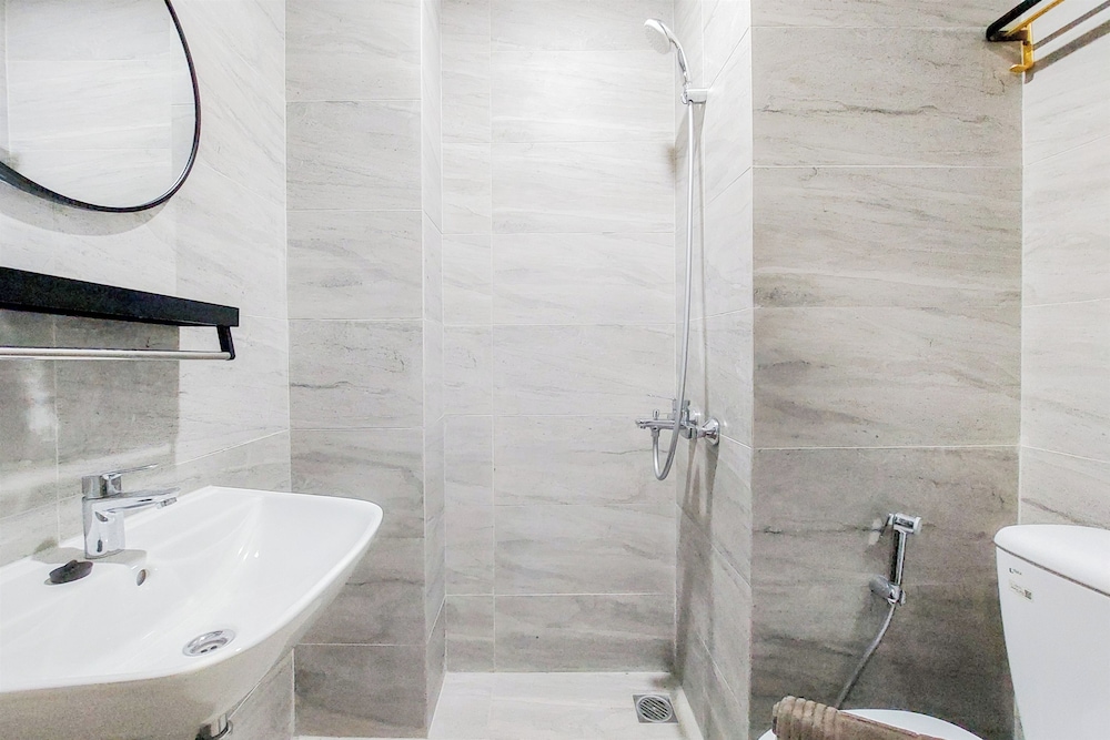 Modern Look Studio Room Collins Boulevard Apartment