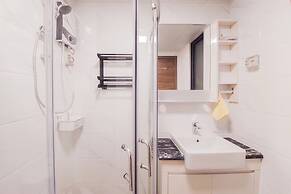 Comfy 3Br Sky House Bsd Apartment