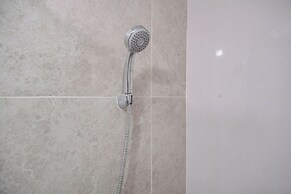 Fancy And Nice Studio At Transpark Cibubur Apartment