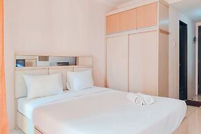 Cozy And Nice Studio At Great Western Apartment