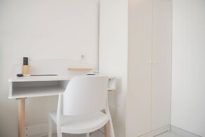 Nice And Cozy Studio At Sky House Bsd Apartment