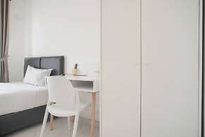 Nice And Cozy Studio At Sky House Bsd Apartment