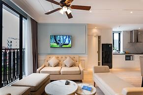 Louis Mo Apartment